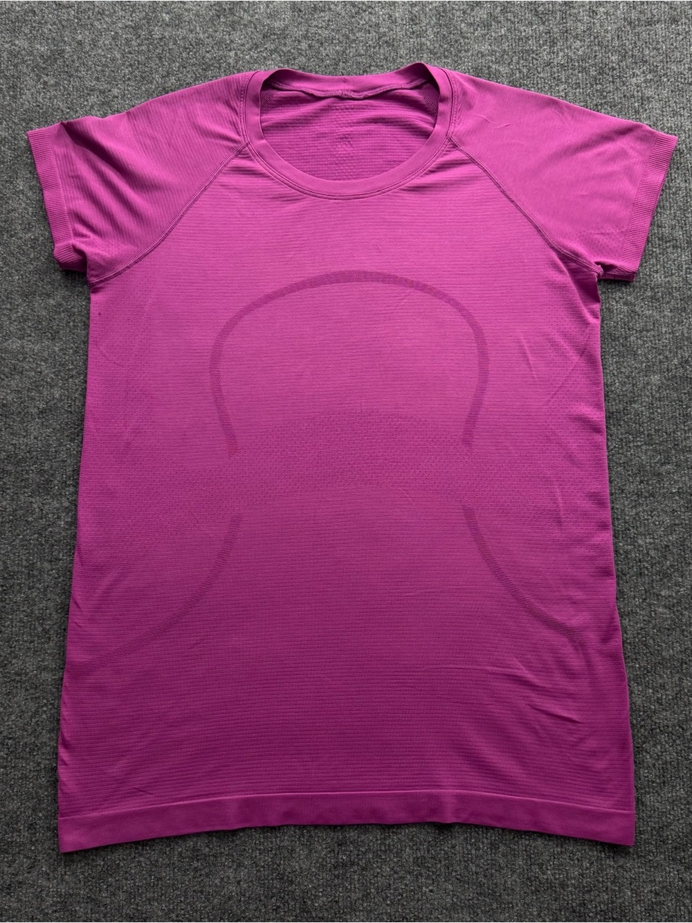 Lululemon Swiftly Tech short sleeve Size 12